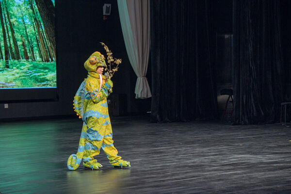 学生集会 - Grade 1& Grade 2,南通惠立学校